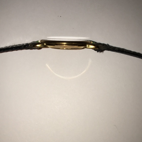 Vintage Gucci Black Leather Band Gold Tone Watch 3400F M - Picture 12 of 12